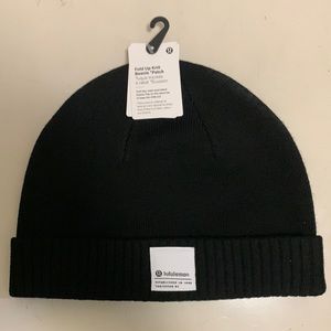 (NWT) lululemon Fold Up Knit Beanie *patch size S/M